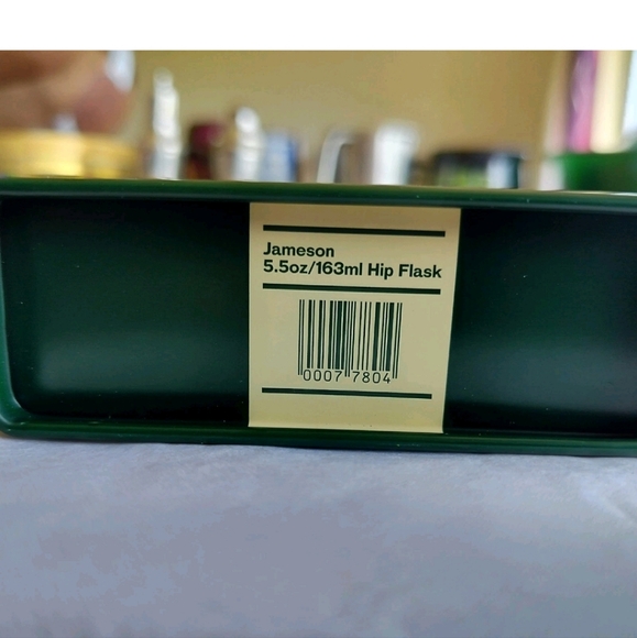 Jameson Irish Whisky 5.5oz Stainless Steel Hip Flask With Tin Carrying Case - Picture 7 of 7